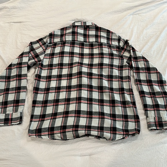 Men’s Flannel - Picture 4 of 4